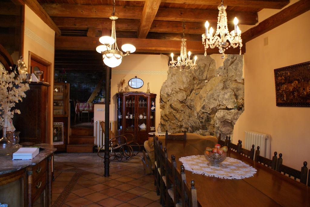 Posada Magoria Guest House Anso Exterior photo